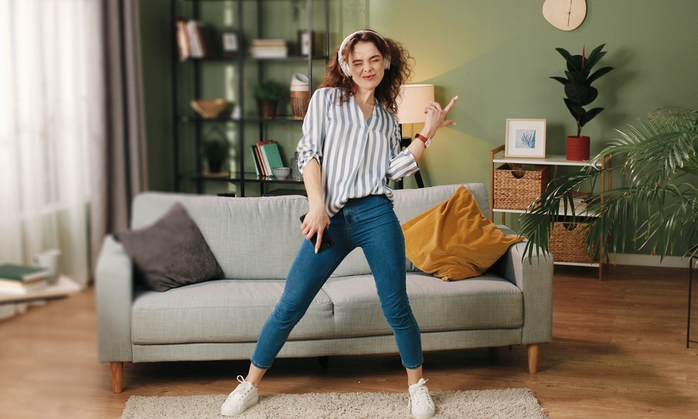 Reconnect with yourself through music and its benefits